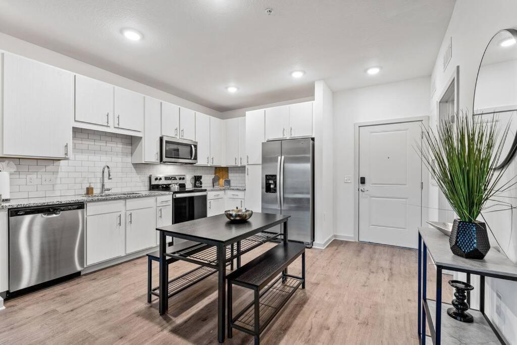 Complete Apartment ,10 Min To Parks Pets Allowed, Resort-Style Amenities Orlando Exterior photo